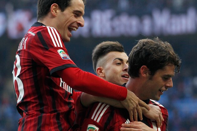 MILAN, ITALY - JANUARY 06:  Andrea Poli of Milan celebrates after scoring the opening goal during the Serie A match between AC Milan and US Sassuolo Calcio at Stadio Giuseppe Meazza on January 6, 2015 in Milan, Italy.  (Photo by Maurizio Lagana/Getty Images)