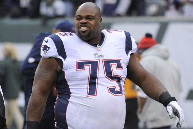 New England Patriots defensive tackle Vince Wilfork warms up before an NFL football game against the New York Jets Sunday, Dec. 21, 2014, in East Rutherford, N.J. (AP Photo/Bill Kostroun)