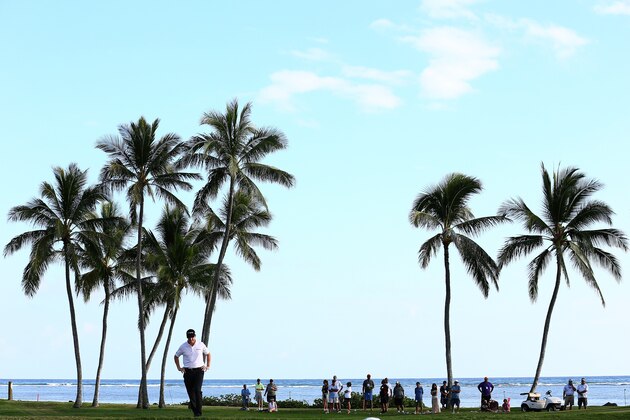HONOLULU, HI - JANUARY 12:  Jimmy Walker plays a hole during the final round of the Sony Open in Hawaii at Waialae Country Club on January 12, 2014 in Honolulu, Hawaii.  (Photo by Tom Pennington/Getty Images)