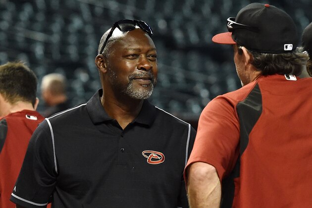PHOENIX, AZ - SEPTEMBER 26: New senior VP and general manager Dave Stewart of Arizona Diamondbacks talks with players during batting practice prior to a game against the St Louis Cardinals at Chase Field on September 26, 2014 in Phoenix, Arizona. (Photo by Norm Hall/Getty Images)