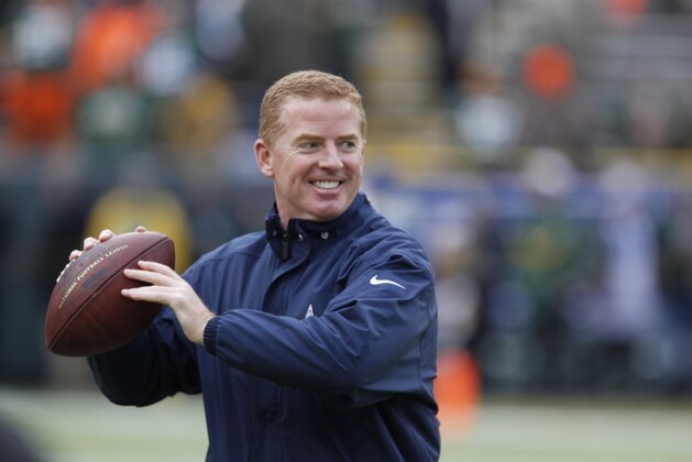 Dallas Cowboys head coach Jason Garrett warms up players before an NFL divisional playoff football game against the Green Bay Packers Sunday, Jan. 11, 2015, in Green Bay, Wis. (AP Photo/Matt Ludtke) Dallas Cowboys head coach Jason Garrett warms up players before an NFL divisional playoff football game against the Green Bay Packers Sunday, Jan. 11, 2015, in Green Bay, Wis. (AP Photo/Matt Ludtke)