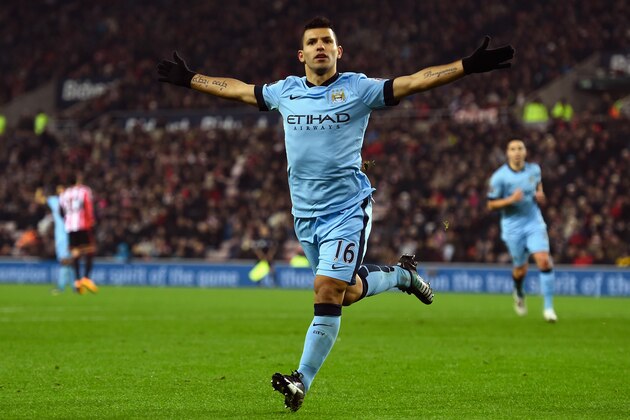SUNDERLAND, ENGLAND - DECEMBER 03:  Sergio Aguero of Manchester City celebrates after scoring during the Barclays Premier League match between Sunderland and Manchester City at Stadium of Light on December 3, 2014 in Sunderland, England.  (Photo by Mike Hewitt/Getty Images)