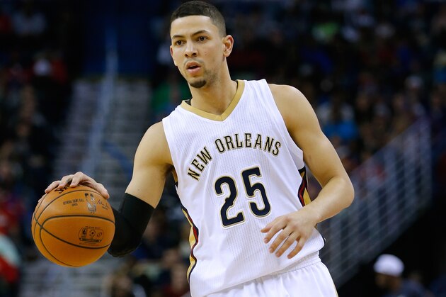 New Orleans Pelicans guard Austin Rivers (25) drives with the ball during the second half of an NBA basketball game in New Orleans, Sunday, Dec. 14, 2014. (AP Photo/Jonathan Bachman)
