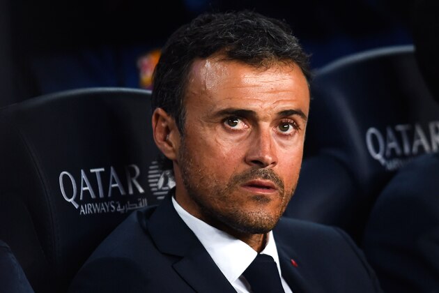 BARCELONA, SPAIN - NOVEMBER 22:  Head coach Luis Enrique of FC Barcelona looks on prior to the La Liga match between FC Barcelona and Sevilla FC at Camp Nou on November 22, 2014 in Barcelona, Spain. Lionel Messi beat the  number of goal in the Spanish La Liga of Telmo Zarra scoring his 252nd goal.  (Photo by David Ramos/Getty Images)