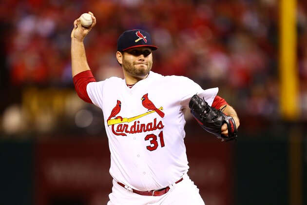 ST LOUIS, MO - OCTOBER 12:  Lance Lynn #31 of the St. Louis Cardinals pitches in the first inning against the San Francisco Giants during Game Two of the National League Championship Series at Busch Stadium on October 12, 2014 in St Louis, Missouri.  (Photo by Dilip Vishwanat/Getty Images)