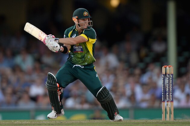 SYDNEY, AUSTRALIA - JANUARY 16:  David Warner of Australia bats during the One Day International series match between Australia and England at Sydney Cricket Ground on January 16, 2015 in Sydney, Australia.  (Photo by Gareth Copley/Getty Images)
