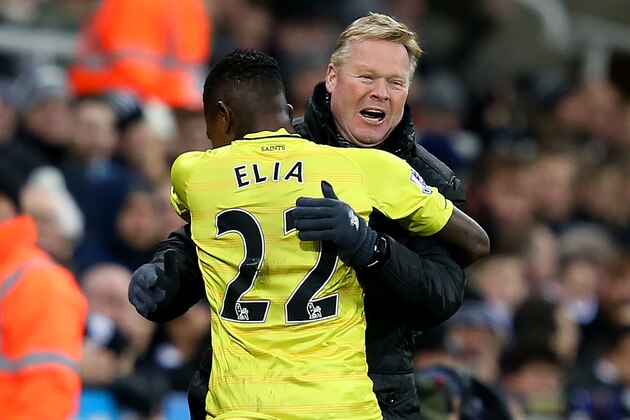 NEWCASTLE UPON TYNE, ENGLAND - JANUARY 17: Eljero Elia of Southampton celebrates with Ronald Koeman, manager of Southampton, after scoring the opening goal during the Barclays Premier League match between Newcastle United and Southampton at St James' Park on January 17, 2015 in Newcastle upon Tyne, England. (Photo by Jan Kruger/Getty Images) NEWCASTLE UPON TYNE, ENGLAND - JANUARY 17: Eljero Elia of Southampton celebrates with Ronald Koeman, manager of Southampton, after scoring the opening goal during the Barclays Premier League match between Newcastle United and Southampton at St James' Park on January 17, 2015 in Newcastle upon Tyne, England. (Photo by Jan Kruger/Getty Images)