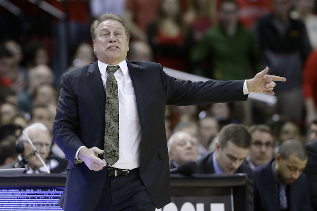 Michigan State head coach Tom Izzo directs his players in the first half of an NCAA college basketball game against Maryland, Saturday, Jan. 17, 2015, in College Park, Md. (AP Photo/Patrick Semansky)