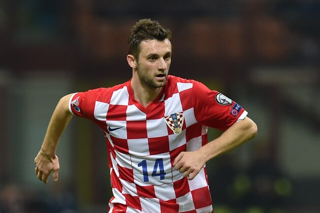 MILAN, ITALY - NOVEMBER 16:  Marcelo Brozovic of Croatia in action during the EURO 2016 Group H Qualifier match between Italy and Croatia at Stadio Giuseppe Meazza on November 16, 2014 in Milan, Italy.  (Photo by Valerio Pennicino/Getty Images)
