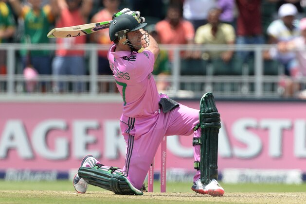JOHANNESBURG, SOUTH AFRICA - JANUARY 18: AB de Villiers of South Africa hits another six during the 2nd Momentum ODI between South Africa and West Indies at Bidvest Wanderers Stadium on January 18, 2015 in Johannesburg, South Africa. (Photo by Duif du Toit/Gallo Images/Getty Images)
