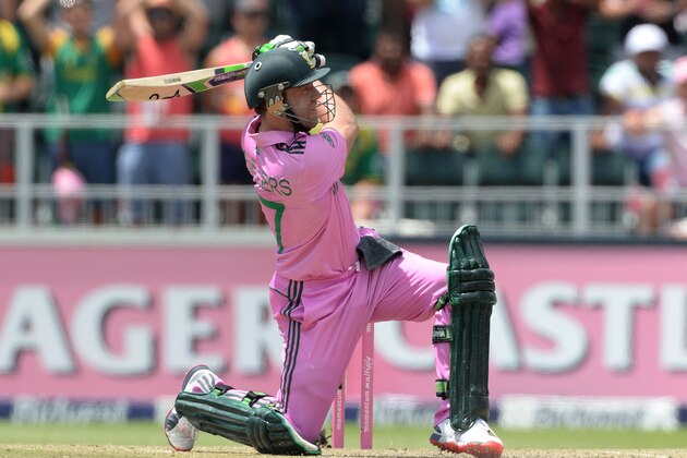 JOHANNESBURG, SOUTH AFRICA - JANUARY 18: AB de Villiers of South Africa hits another six during the 2nd Momentum ODI between South Africa and West Indies at Bidvest Wanderers Stadium on January 18, 2015 in Johannesburg, South Africa. (Photo by Duif du Toit/Gallo Images/Getty Images)