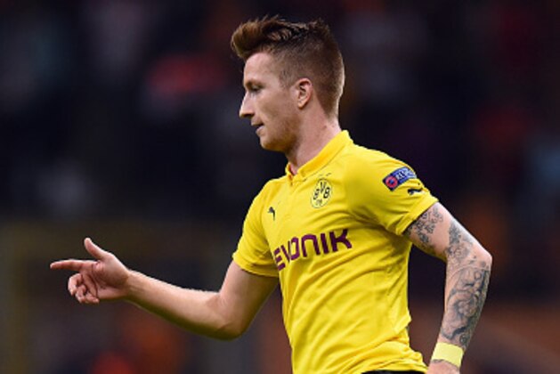 ISTANBUL, TURKEY - OCTOBER 22:  Marco Reus of Dortmund runs with the ball the UEFA Champions League group D match between Glatasaray AS and Borussia Dortmund at Ali Sami Yen Spor Kompleksi on October 22, 2014 in Istanbul, Turkey.  (Photo by Lars Baron/Getty Images)