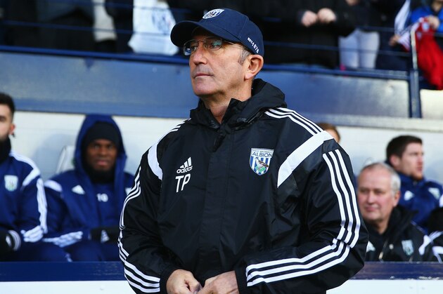 WEST BROMWICH, ENGLAND - JANUARY 10:  Tony Pulis head coach of West Bromwich Albion looks on prior to the Barclays Premier League match between West Bromwich Albion and Hull City at The Hawthorns on January 10, 2015 in West Bromwich, England.  (Photo by Clive Mason/Getty Images)