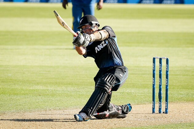 NELSON, NEW ZEALAND - JANUARY 20:  Luke Ronchi of New Zealand hits a six  during the One Day International match between New Zealand and Sri Lanka at Saxton Field on January 20, 2015 in Nelson, New Zealand.  (Photo by Martin Hunter/Getty Images)