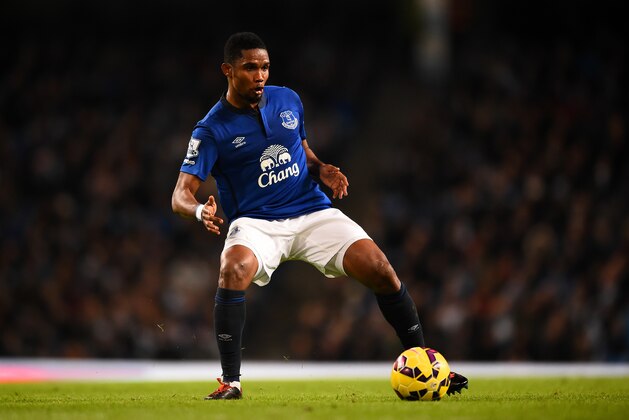 MANCHESTER, ENGLAND - DECEMBER 06:  Samuel Eto'o of Everton in action during the Barclays Premier League match between Manchester City and Everton at Etihad Stadium on December 6, 2014 in Manchester, England.  (Photo by Laurence Griffiths/Getty Images)
