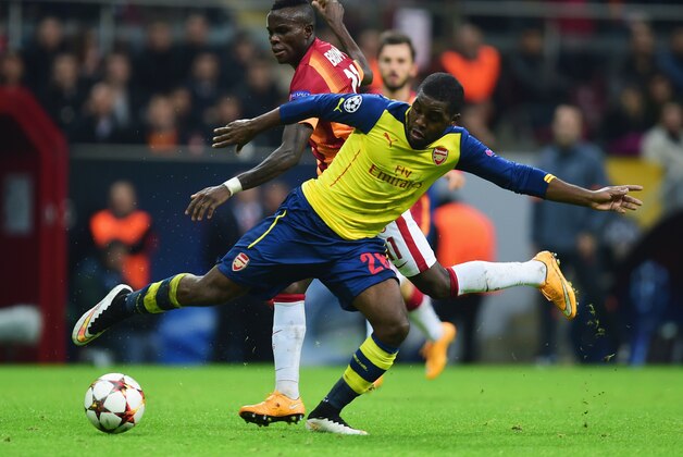 ISTANBUL, TURKEY - DECEMBER 09:  Joel Campbell of Arsenal battles with Bruma of Galatasaray during the UEFA Champions League Group D match between Galatasaray AS and Arsenal FC at Ali Sami Yen Arena on December 9, 2014 in Istanbul, Turkey.  (Photo by Jamie McDonald/Getty Images)