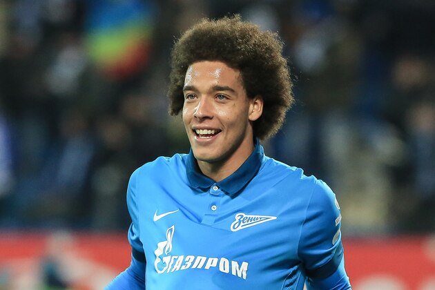 ST. PETERSBURG, RUSSIA - OCTOBER 26: Axel Witsel of FC Zenit St. Petersburg celebrates his goal during the Russian Football League Championship match between FC Zenit St. Petersburg and FC Mordovia Saransk at the Petrovsky stadium on October 26, 2014 in St. Petersburg, Russia. (Photo by Epsilon/Getty Images)
