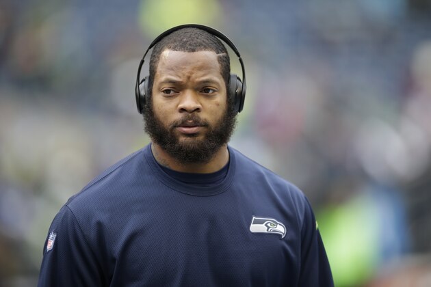 Seattle Seahawks defensive end Michael Bennett wears headphones during warmups before an NFL football game against the St. Louis Rams, Sunday, Dec. 28, 2014, in Seattle. (AP Photo/Scott Eklund) Seattle Seahawks defensive end Michael Bennett wears headphones during warmups before an NFL football game against the St. Louis Rams, Sunday, Dec. 28, 2014, in Seattle. (AP Photo/Scott Eklund)