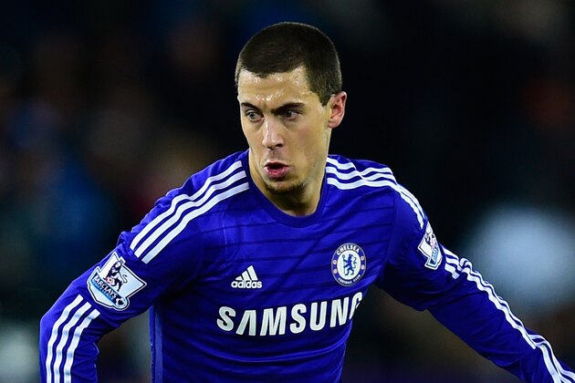 SWANSEA, WALES - JANUARY 17:  Chelsea player Eden Hazard in action during the Barclays Premier League match between Swansea City and Chelsea at Liberty Stadium on January 17, 2015 in Swansea, Wales.  (Photo by Stu Forster/Getty Images)