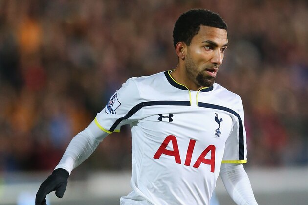 HULL, ENGLAND - NOVEMBER 23:  Aaron Lennon of Tottenham Hotspur during the Barclays Premier League match between Hull City and Tottenham Hotspur at KC Stadium on November 23, 2014 in Hull, England.  (Photo by Alex Livesey/Getty Images)