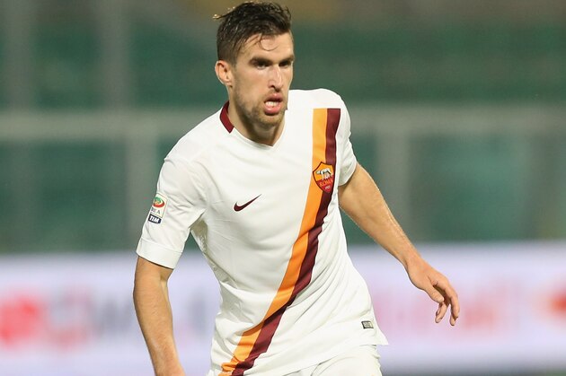 PALERMO, ITALY - JANUARY 17:  Kevin Strootman of Roma during the Serie A match between US Citta di Palermo and AS Roma at Stadio Renzo Barbera on January 17, 2015 in Palermo, Italy.  (Photo by Maurizio Lagana/Getty Images)
