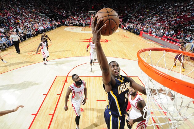 HOUSTON, TX - JANUARY 19:  Ian Mahinmi #28 of the Indiana Pacers goes up for a dunk against the Houston Rockets during the game on January 19, 2015 at the Toyota Center in Houston, Texas. NOTE TO USER: User expressly acknowledges and agrees that, by downloading and or using this photograph, User is consenting to the terms and conditions of the Getty Images License Agreement. Mandatory Copyright Notice: Copyright 2015 NBAE (Photo by Bill Baptist/NBAE via Getty Images)