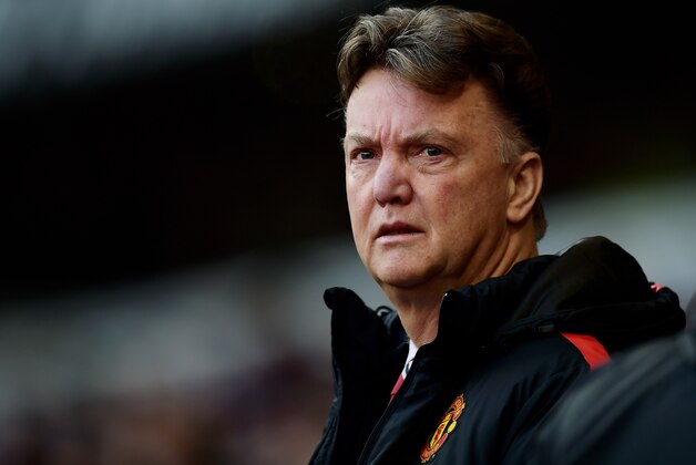 LONDON, ENGLAND - DECEMBER 28:  Manager Louis van Gaal of Manchester United looks on during the Barclays Premier League match between Tottenham Hotspur and Manchester United at White Hart Lane on December 28, 2014 in London, England.  (Photo by Jamie McDonald/Getty Images)