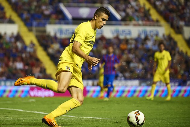 VALENCIA, SPAIN - AUGUST 24:  Gabriel Armando De Abreu of Villarreal CF runs with the ball during the la Liga match between Levante UD and Villarreal CF at Ciutat de Valencia on August 24, 2014 in Valencia, Spain.  (Photo by Manuel Queimadelos Alonso/Getty Images)