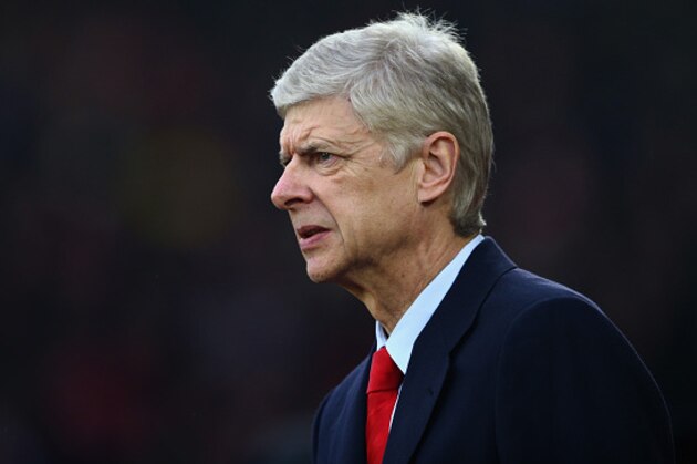 SOUTHAMPTON, ENGLAND - JANUARY 01:  Arsene Wenger the manager of Arsenal during the Barclays Premier League match between Southampton and Arsenal at St Mary's Stadium on January 1, 2015 in Southampton, England.  (Photo by Michael Steele/Getty Images)