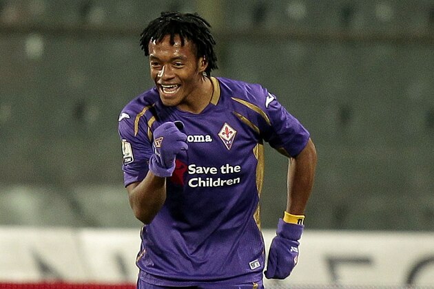 FLORENCE, ITALY - JANUARY 21: Guillermo Cuadrado of ACF Fiorentina celebrates after scoring a goal during the TIM Cup match between the TIM Cup match between ACF Fiorentina and Atalanta BC at Artemio Franchi on January 21, 2015 in Florence, Italy.  (Photo by Gabriele Maltinti/Getty Images)