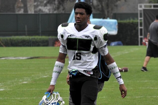 4-Star WR John Burt Has Recommitted to Texas