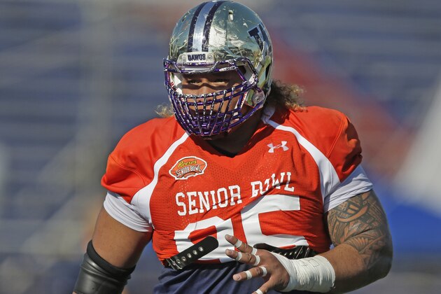Washington defensive tackle Danny Shelton (95) looks on during NCAA college football practice for the Senior Bowl, Wednesday, Jan. 21, 2015, at Ladd-Peebles Stadium in Mobile, Ala. (AP Photo/Brynn Anderson)