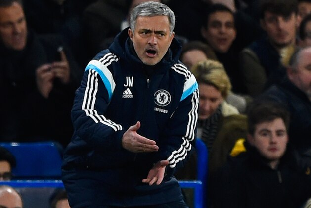 LONDON, ENGLAND - JANUARY 27:  Jose Mourinho manager of Chelsea on the touchline during the Capital One Cup Semi-Final second leg between Chelsea and Liverpool at Stamford Bridge on January 27, 2015 in London, England.  (Photo by Mike Hewitt/Getty Images)