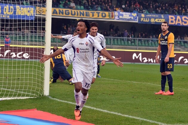 VERONA, ITALY - NOVEMBER 23: Guillermo Cuadrado # 11 of ACF Fiorentina celebrates after scoring his team's second goal during the Serie A match between Hellas Verona FC and ACF Fiorentina at Stadio Marc'Antonio Bentegodi on November 23, 2014 in Verona, Italy. (Photo by Mario Carlini / Iguana Press/Getty Images) VERONA, ITALY - NOVEMBER 23: Guillermo Cuadrado # 11 of ACF Fiorentina celebrates after scoring his team's second goal during the Serie A match between Hellas Verona FC and ACF Fiorentina at Stadio Marc'Antonio Bentegodi on November 23, 2014 in Verona, Italy. (Photo by Mario Carlini / Iguana Press/Getty Images)