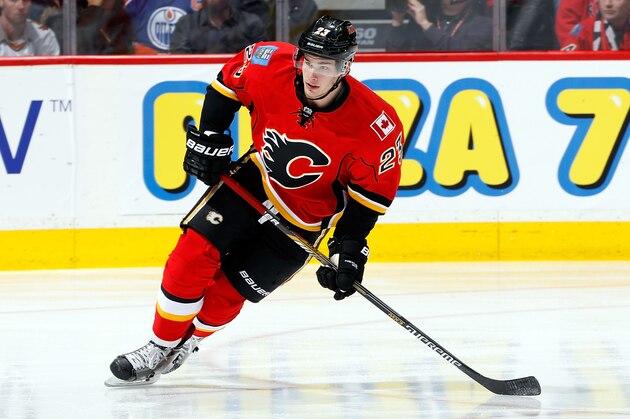 CALGARY, AB - DECEMBER 31: Sean Monahan #23 of the Calgary Flames skates against the Edmonton Oilers at Scotiabank Saddledome on December 31, 2014 in Calgary, Alberta, Canada. The Flames won 4-3. (Photo by Gerry Thomas/NHLI via Getty Images)