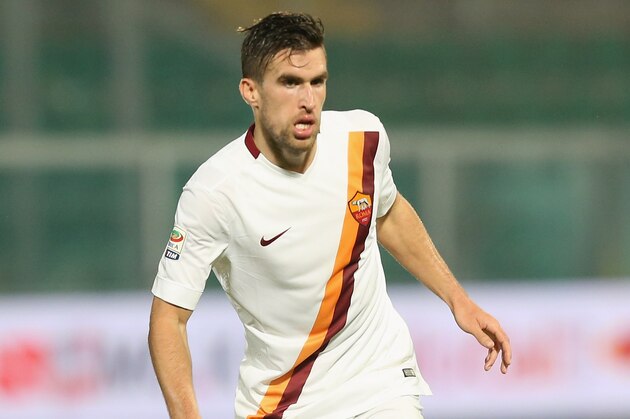 PALERMO, ITALY - JANUARY 17:  Kevin Strootman of Roma during the Serie A match between US Citta di Palermo and AS Roma at Stadio Renzo Barbera on January 17, 2015 in Palermo, Italy.  (Photo by Maurizio Lagana/Getty Images)