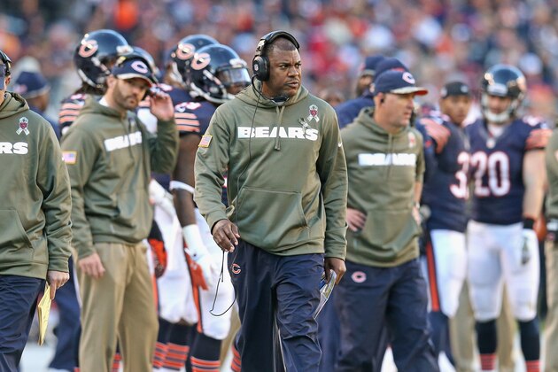 CHICAGO, IL - NOVEMBER 10: Defensive coordinator Mel Tucker of the Chicago Bears watches his team against the Detroit Lions at Soldier Field on November 10, 2013 in Chicago, Illinois. The Lions defeated the Bears 21-19.  (Photo by Jonathan Daniel/Getty Images)