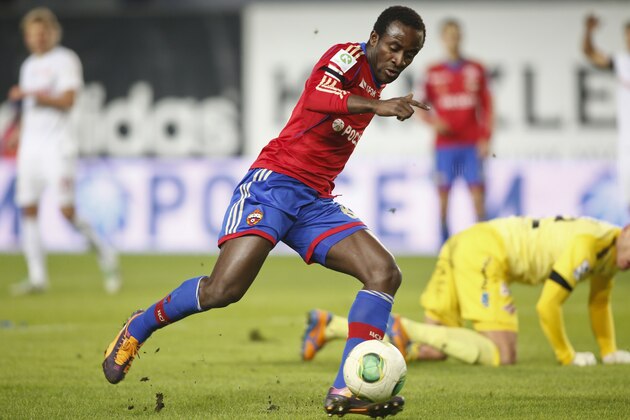 CSKA Moscow's Seydou Doumbia controls the ball during a Russian Premier League Championship soccer match between CSKA Moscow and Spartak Moscow at Arena Khimki stadium outside Moscow, Russia, Saturday, Nov. 23, 2013. (AP Photo/Denis Tyrin)