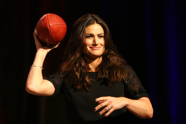 PHOENIX, AZ - JANUARY 29:  Actress and singer-songwriter Idina Menzel speaks during the Super Bowl XLIX Pregame Show Press Conference on January 29, 2015 in Phoenix, Arizona.  (Photo by Mike Lawre/Getty Images)