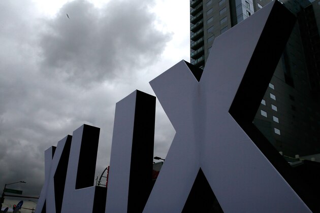 PHOENIX, AZ - JANUARY 31:  A view of the Super Bowl XLIX logo priorto the upcoming Super Bowl XLIX between Seahawks and New England Patriots on January 31, 2015 in Phoenix, Arizona.  (Photo by Kevin C. Cox/Getty Images)