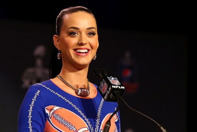 PHOENIX, AZ - JANUARY 29:  Singer and songwriter Katy Perry speaks during the Pepsi Super Bowl XLIV Halftime Show Press Conference at the Phoenix Convention Center on January 29, 2015 in Phoenix, Arizona.  (Photo by Mike Lawrie/Getty Images)