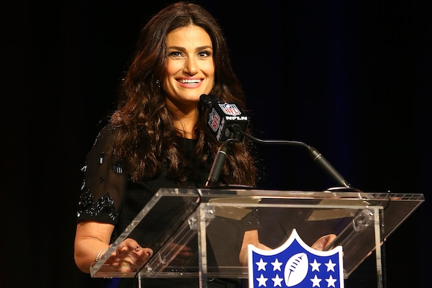 PHOENIX, AZ - JANUARY 29:  Actress and singer-songwriter Idina Menzel speaks during the Super Bowl XLIX Pregame Show Press Conference on January 29, 2015 in Phoenix, Arizona.  (Photo by Mike Lawre/Getty Images)