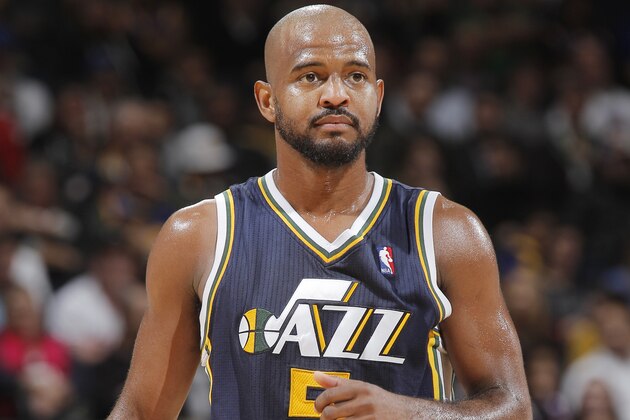 OAKLAND, CA - NOVEMBER 16: John Lucas III #5 of the Utah Jazz in a game against the Golden State Warriors on November 16, 2013 at Oracle Arena in Oakland, California. NOTE TO USER: User expressly acknowledges and agrees that, by downloading and or using this photograph, user is consenting to the terms and conditions of Getty Images License Agreement. Mandatory Copyright Notice: Copyright 2013 NBAE (Photo by Rocky Widner/NBAE via Getty Images)
