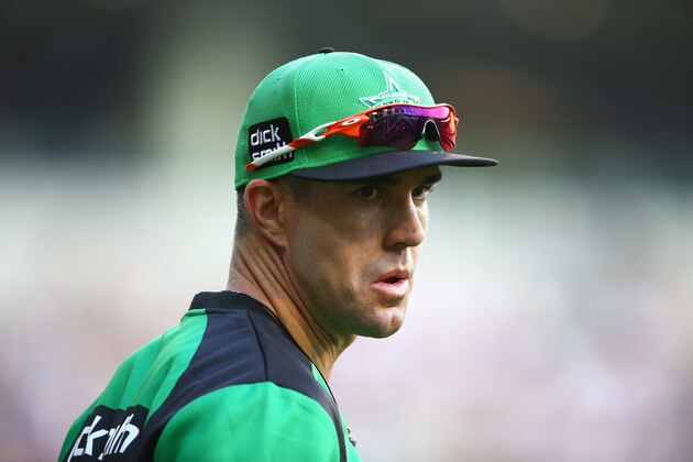 MELBOURNE, AUSTRALIA - JANUARY 21: Kevin Pietersen of the Melbourne Stars looks on during the Big Bash League match between the Melbourne Stars and Perth Scorchers at Melbourne Cricket Ground on January 21, 2015 in Melbourne, Australia.  (Photo by Robert Cianflone/Getty Images)