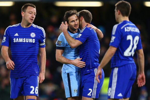 LONDON, ENGLAND - JANUARY 31: Frank Lampard of Manchester City embraces Branislav Ivanovic of Chelsea at the final whistle in the Barclays Premier League match between Chelsea and Manchester City at Stamford Bridge on January 31, 2015 in London, England.  (Photo by Clive Mason/Getty Images)