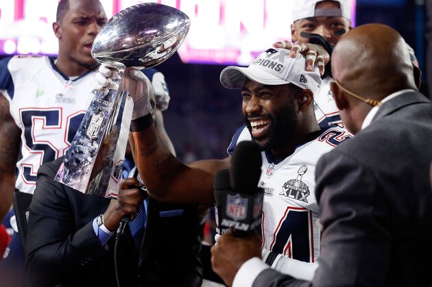 Dec 7, 2014; San Diego, CA, USA; New England Patriots cornerback Darrelle Revis (24) gestures after the Patriots beat the San Diego Chargers 23-14 at Qualcomm Stadium. Mandatory Credit: Jake Roth-USA TODAY Sports