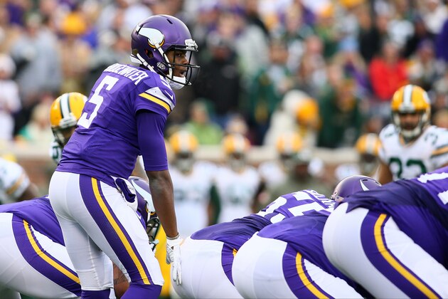 MINNEAPOLIS, MN - NOVEMBER 23: Teddy Bridgewater #5 of the Minnesota Vikings on the line in the second quarter against the Green Bay Packers on November 23, 2014 at TCF Bank Stadium in Minneapolis, Minnesota. (Photo by Adam Bettcher/Getty Images)