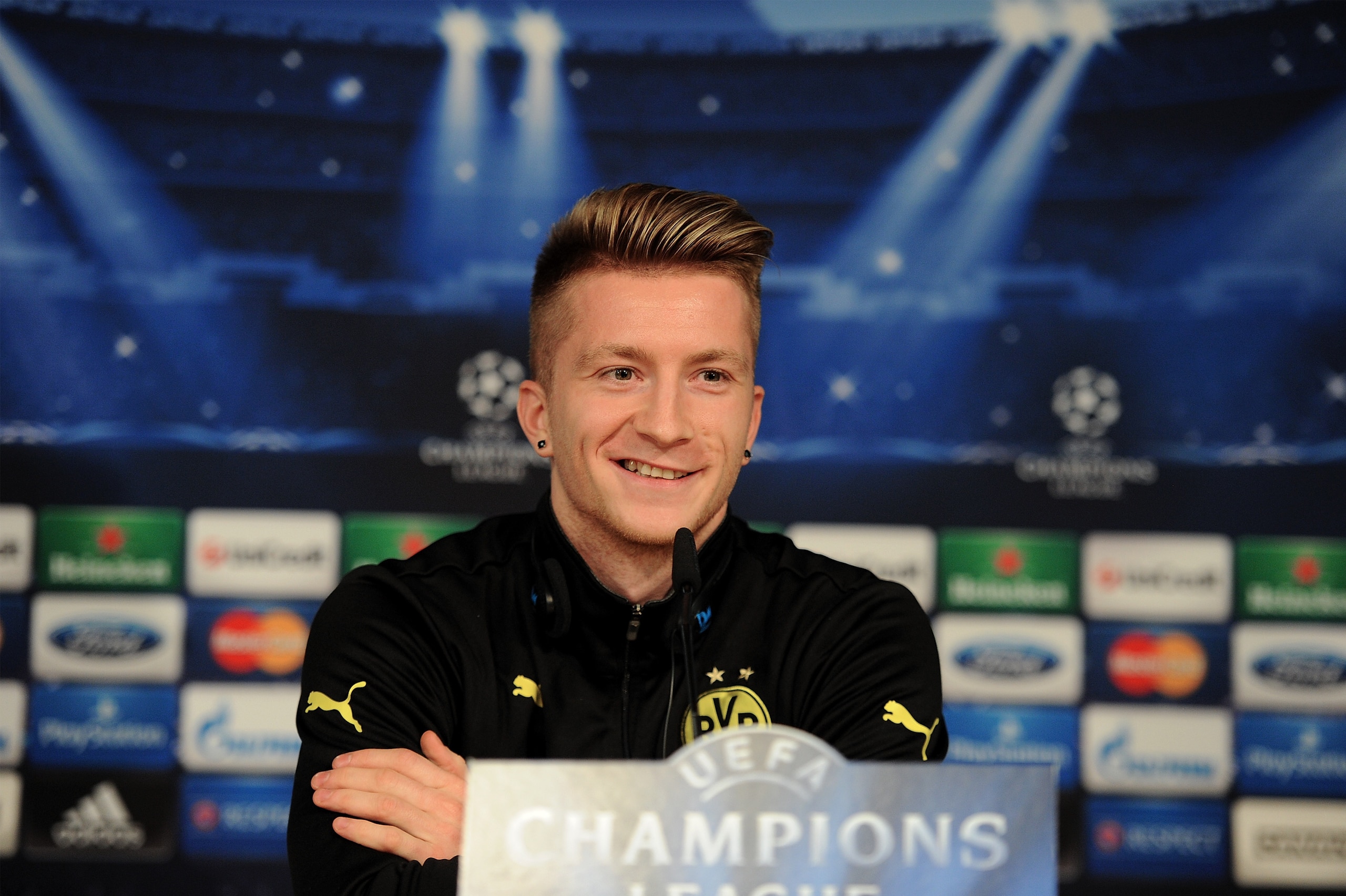 MADRID, SPAIN - APRIL 01: Marco Reus of Borussia Dortmund gives a press conference at Santiago Bernabeu stadium ahead of the UEFA Champions League quarter-final match between Real Madrid and Borussia Dortmund, on April 1, 2014 in Madrid, Spain. (Photo by Denis Doyle/Getty Images) MADRID, SPAIN - APRIL 01: Marco Reus of Borussia Dortmund gives a press conference at Santiago Bernabeu stadium ahead of the UEFA Champions League quarter-final match between Real Madrid and Borussia Dortmund, on April 1, 2014 in Madrid, Spain. (Photo by Denis Doyle/Getty Images)