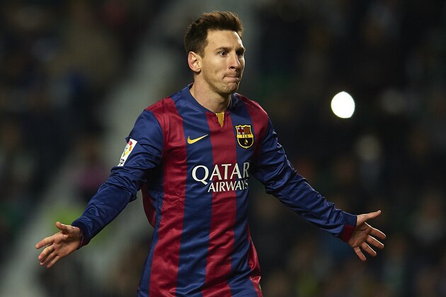 ELCHE, SPAIN - JANUARY 24:  Lionel Messi of Barcelona celebrates after scoring during the La Liga match between Elche FC and FC Barcelona at Estadio Manuel Martinez Valero on January 24, 2015 in Elche, Spain.  (Photo by Manuel Queimadelos Alonso/Getty Images)