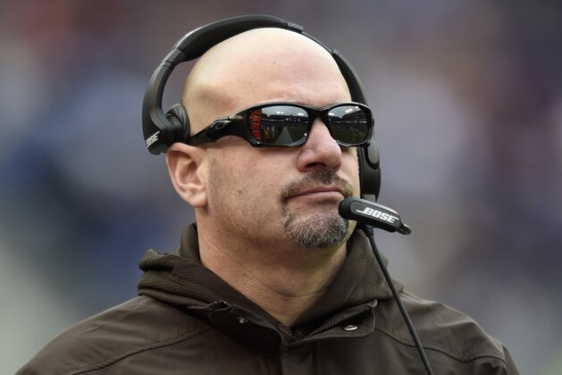 Cleveland Browns head coach Mike Pettine watches from the sideline in the first half of an NFL football game against the Baltimore Ravens, Sunday, Dec. 28, 2014, in Baltimore. (AP Photo/Gail Burton)